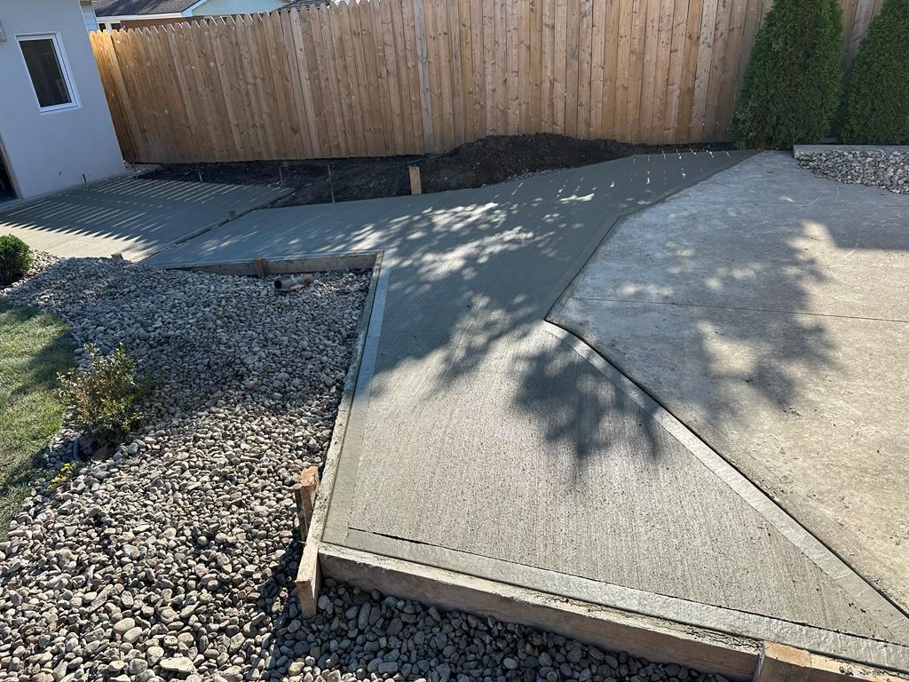 Concrete extension broom finish